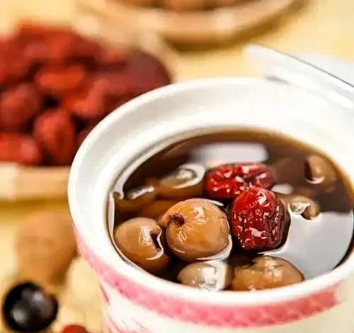 山楂桂圆红糖水.jpg